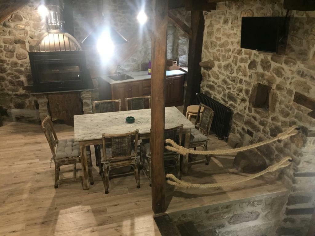 La Rama Del Castor Villa Espinama Exteriör bild